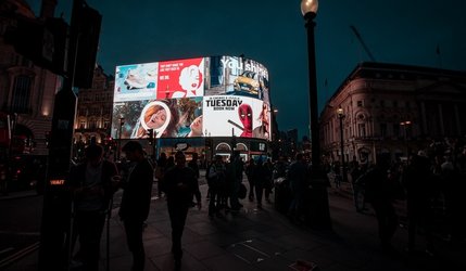 Какую рекламу заказать: как ЦА, сезонность и география влияют на нее